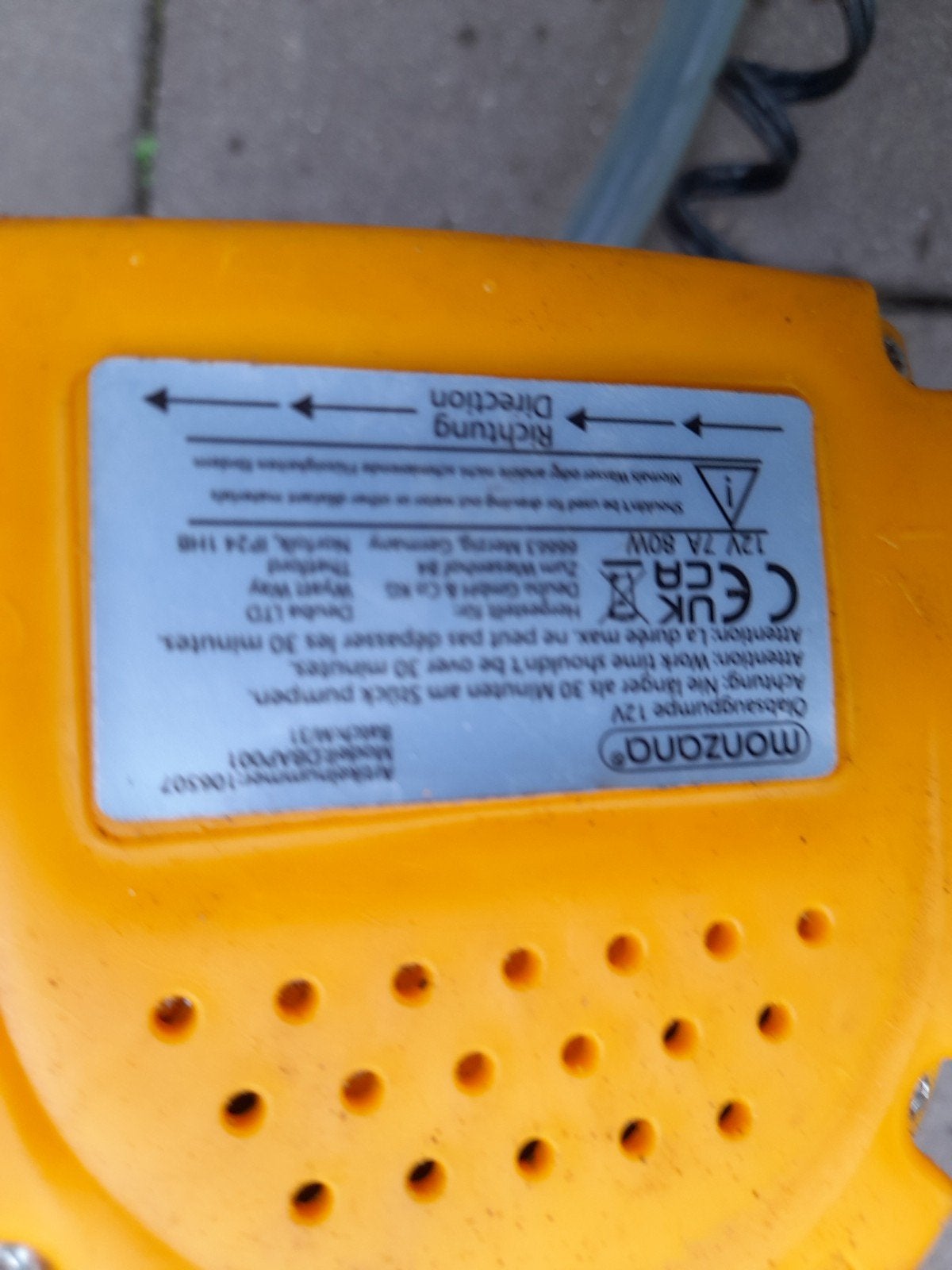 12 volt pomp, Ophalen of Verzenden, Zo goed als nieuw