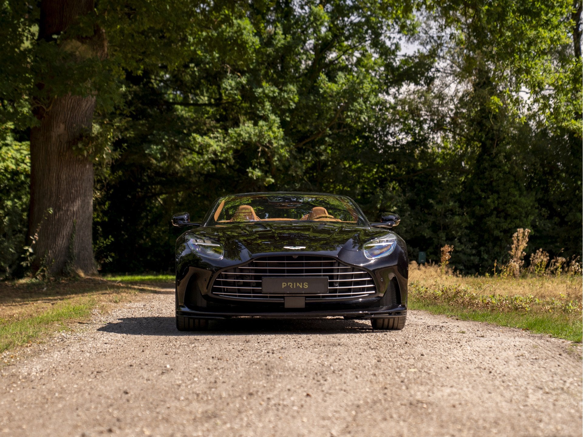 Aston Martin DB12 Volante 4.0 V8 (bj 2026, automaat), Automaat, Achterwielaandrijving, Gebruikt, 4 stoelen