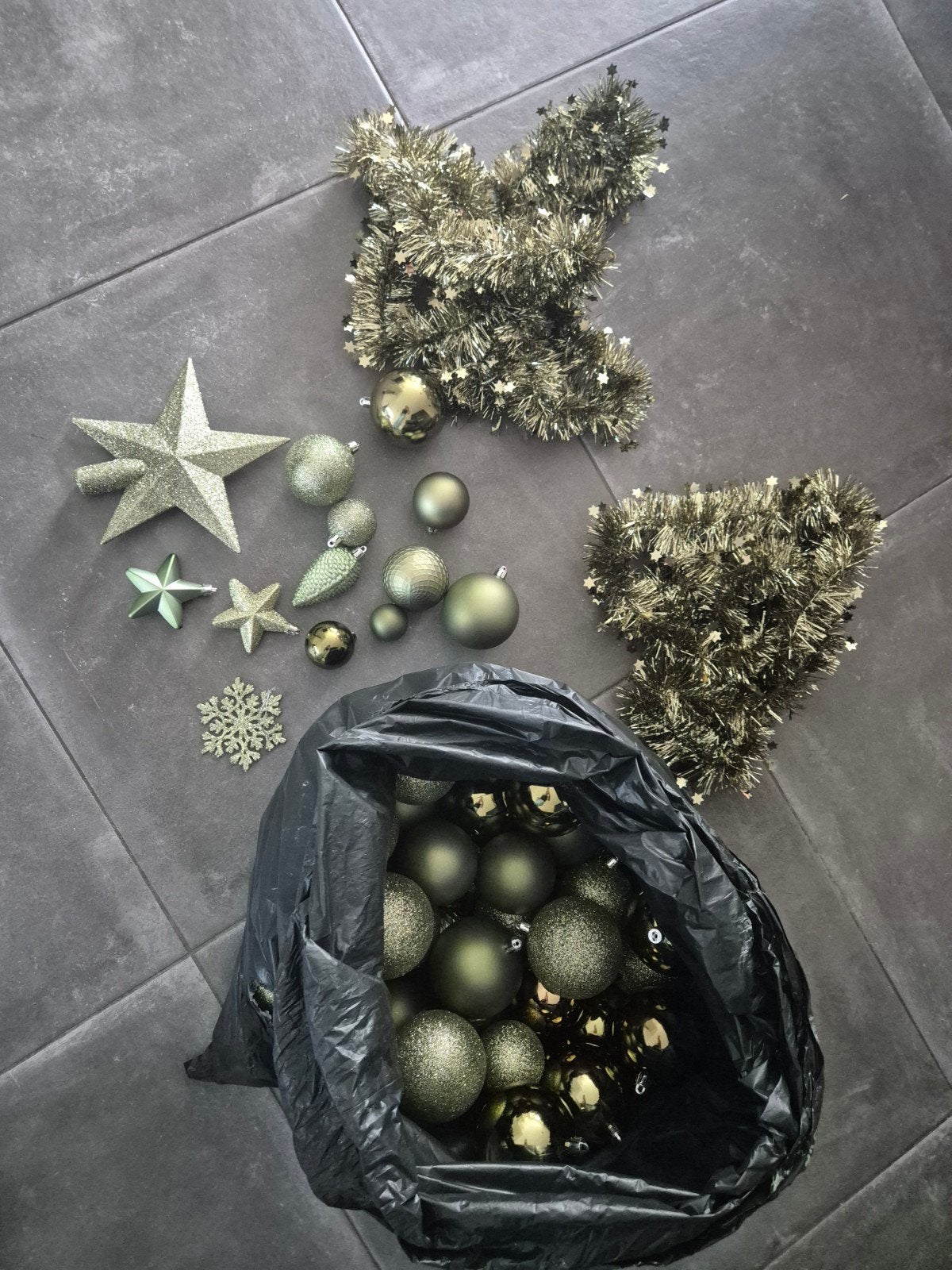 Kerst spullen, Ophalen
