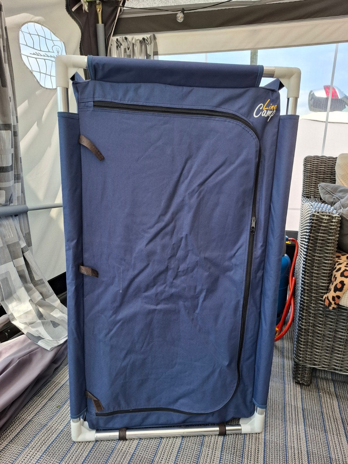 Line Camp Campingkast 58x49x105 cm - Hoge Opbergkast, Ophalen of Verzenden, Zo goed als nieuw