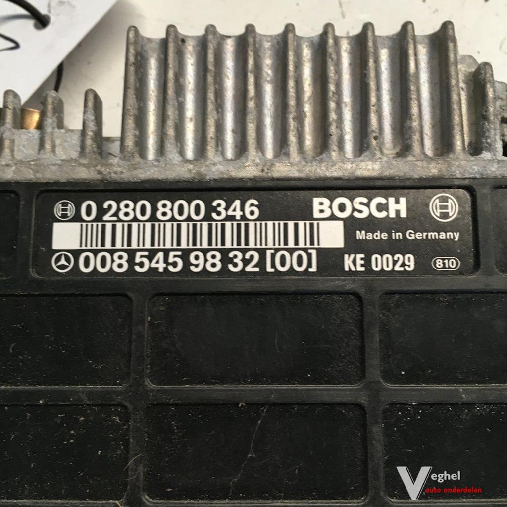 Mercedes W124 2.3 automaat   ECU 008 545 9832 [00]