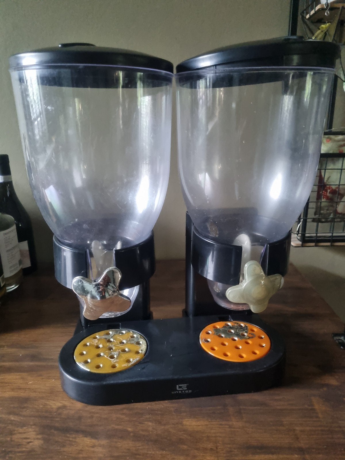 dubbele dispenser voor ontbijtgranen, Kunststof, Ophalen of Verzenden, Zwart, Overige merken
