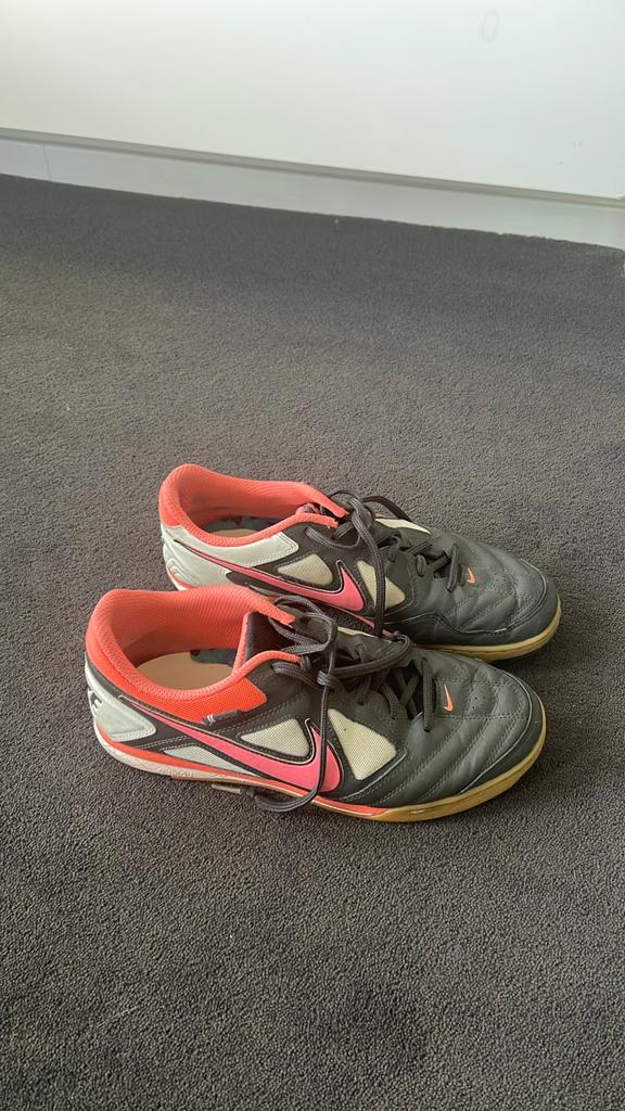 Nike gato sport schoenen sneaker 43, Ophalen, Zo goed als nieuw, Hardloopschoenen, Nike