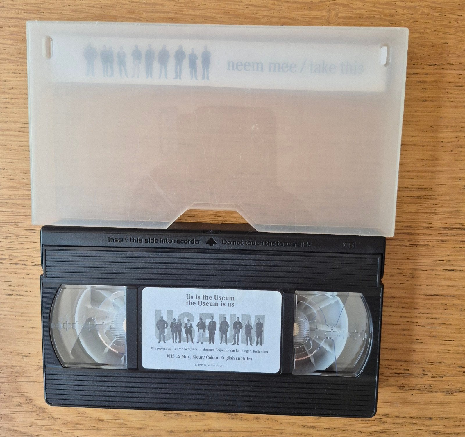 Us is the Useum VHS - Zeldzame Kunstfilm, Cd's en Dvd's, VHS | Film, Engels, Alle leeftijden, Overige genres, Ophalen of Verzenden
