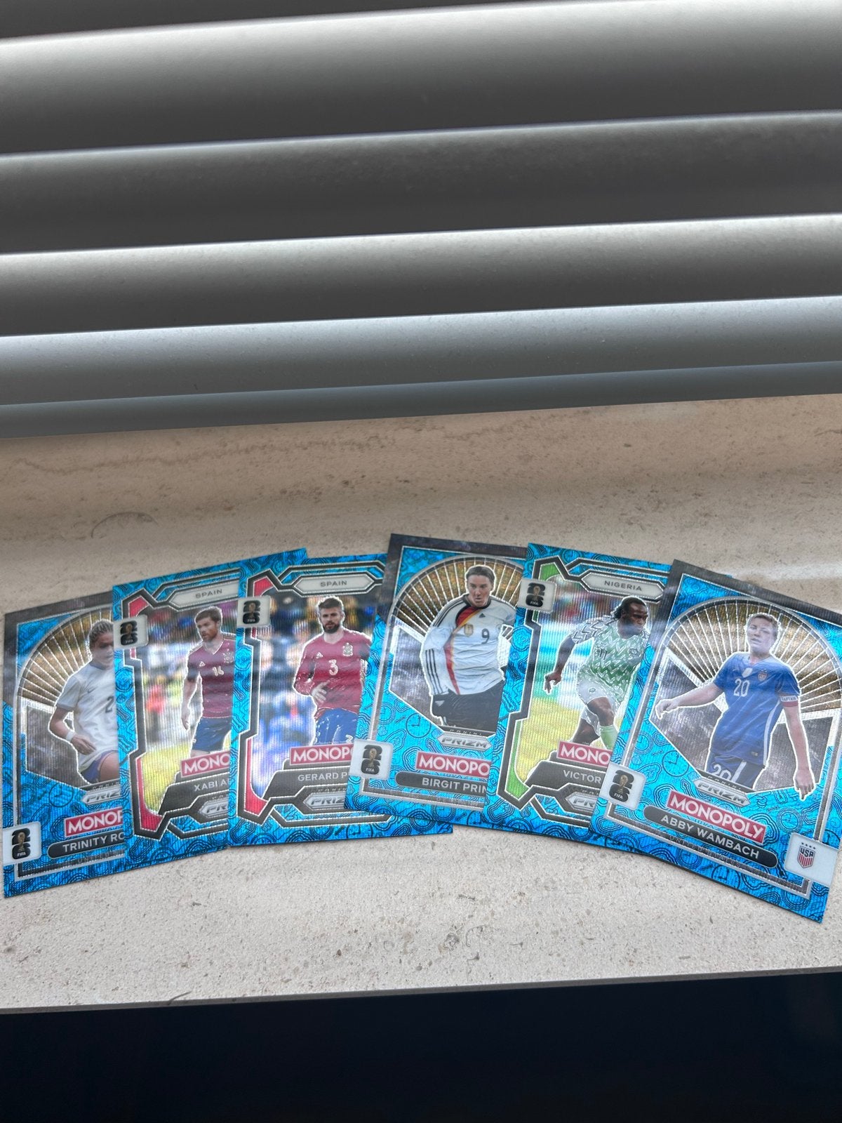 Monopoly Prizm Voetbal blue wave, Ophalen of Verzenden, Zo goed als nieuw, Overige sporten, Spelerskaart