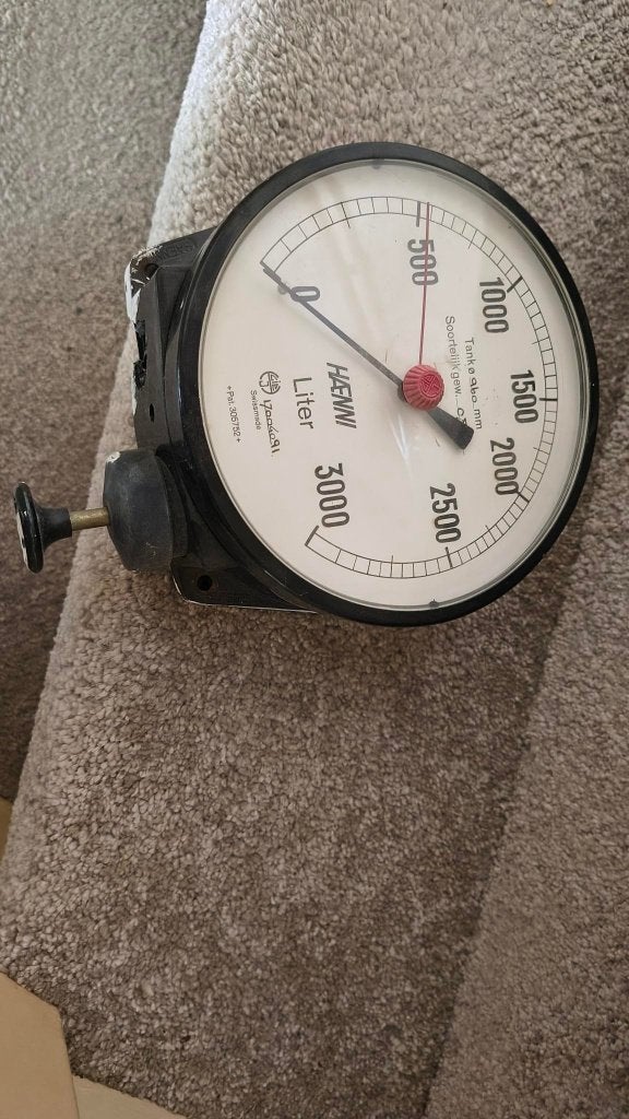 Haenni tankinhoudmeter 0-3000 liter Swiss Made, Antiek en Kunst, Antiek | Gereedschap en Instrumenten, Ophalen