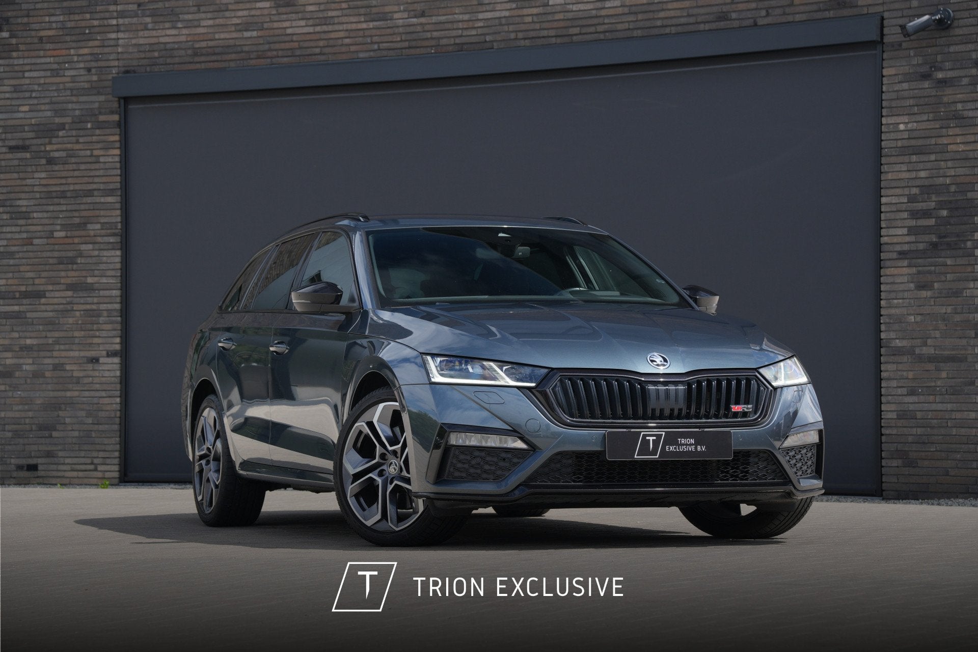 Skoda Octavia Combi 1.4 TSI RS iV PHEV Business | ACC | Stoe, Gebruikt, 4 cilinders, Hybride Elektrisch/Benzine, 13 kWh
