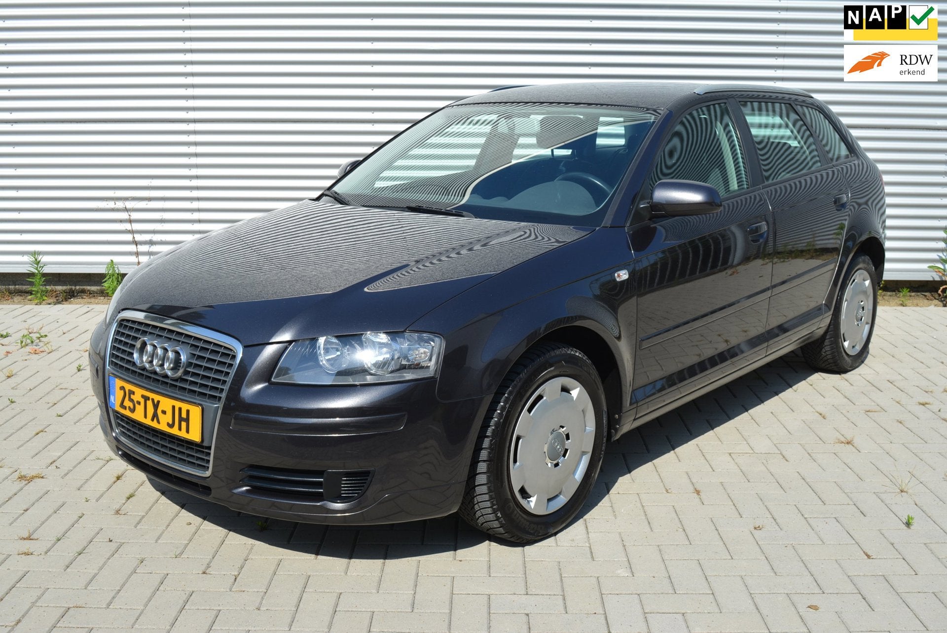 Audi A3 Sportback 1.6 FSI Attraction | Airco-Ecc | Cruise Co, Auto's, Audi, Voorwielaandrijving, Gebruikt, 4 cilinders, Automatische klimaatregeling