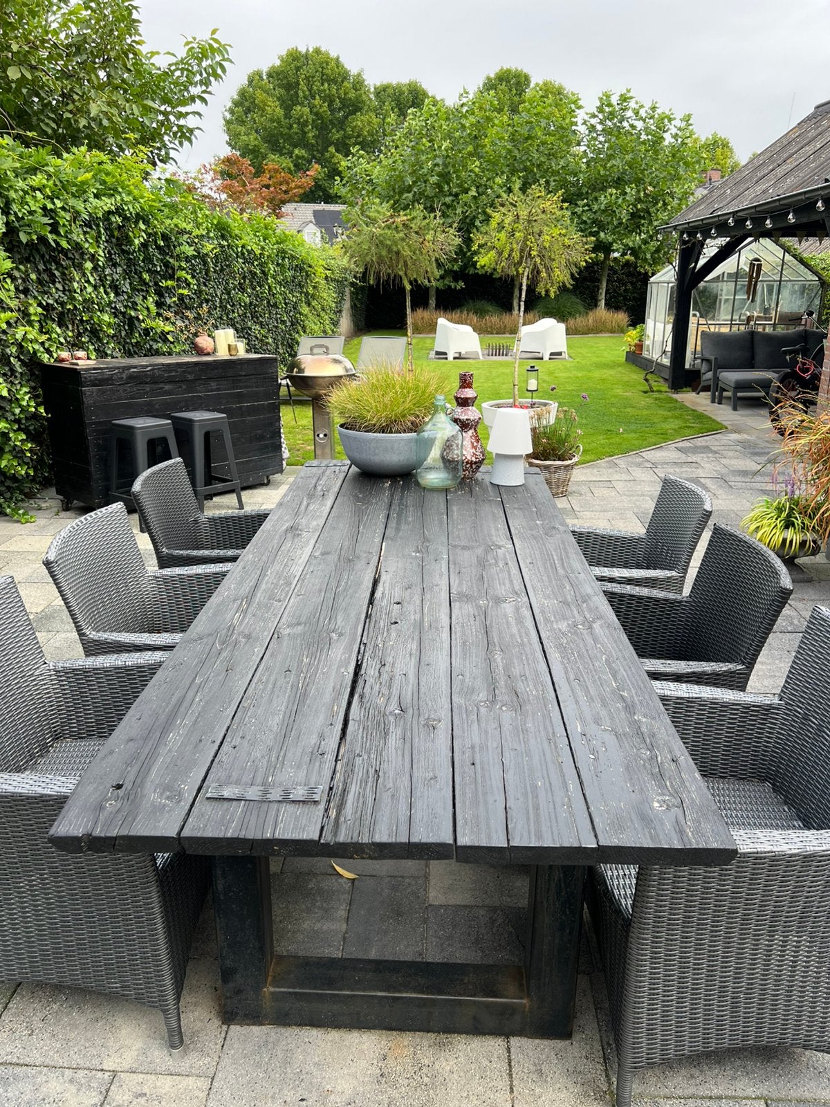 Foto 3 van Grote robuuste tuintafel 247x99 van steigerhout