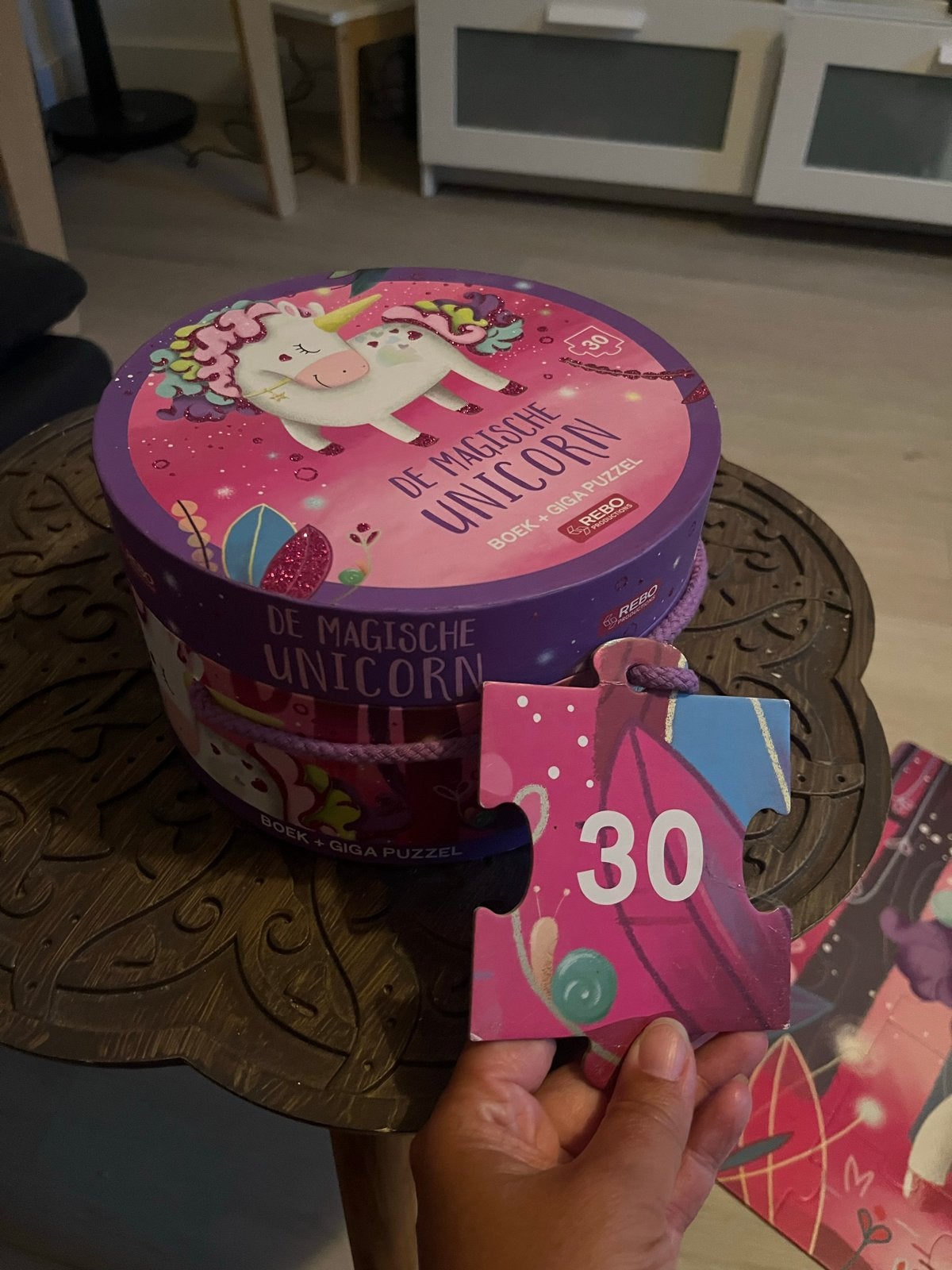De Magische Unicorn Boek + Giga Puzzel (30 stukjes), Ophalen, 10 tot 50 stukjes, Zo goed als nieuw, 2 tot 4 jaar