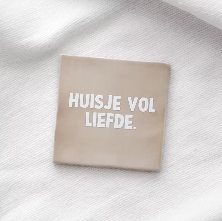 Nieuw tegeltje met tekst "Huisje vol liefde", Ophalen of Verzenden
