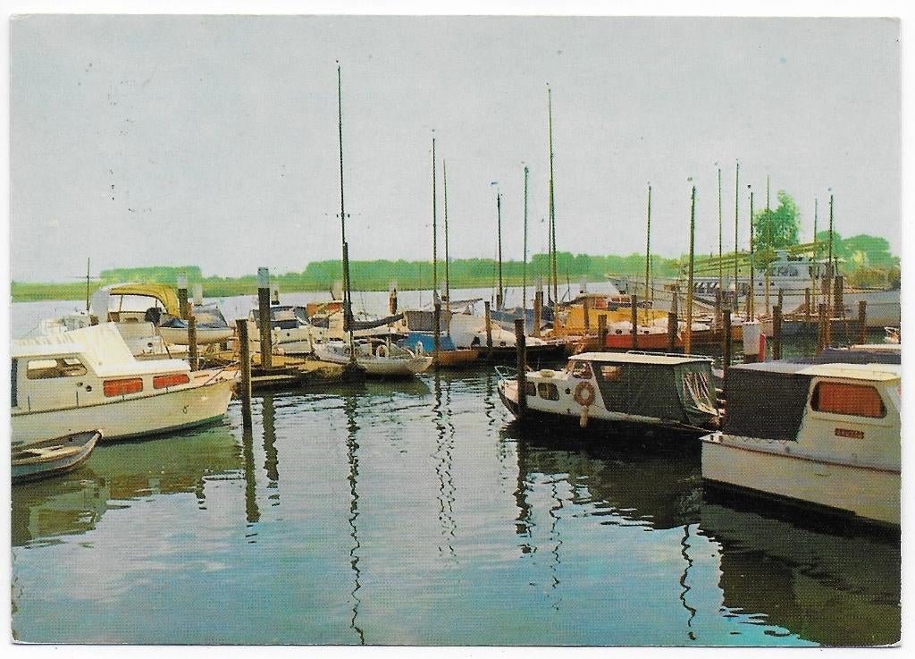 Wijk en Aalburg Jachthaven Gelopen Ansichtkaart ( B6182 ), Ophalen of Verzenden, 1980 tot heden, Gelopen, Utrecht