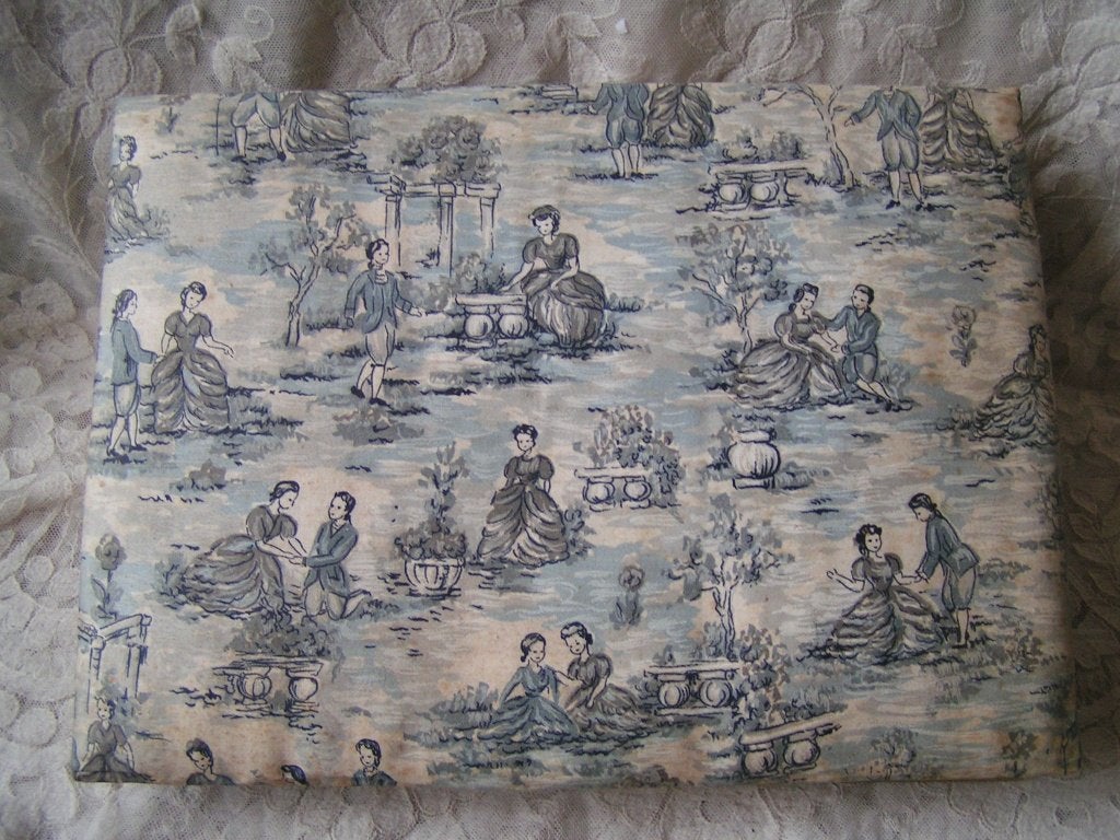 antieke stoffen chocoladedoos Toile de jouy nr AA 1060, Verzenden