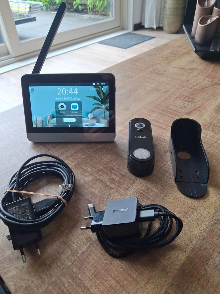 DoorSafe Draadloze Video Deurbel met 7" Monitor, Ophalen, Zo goed als nieuw, Buitencamera