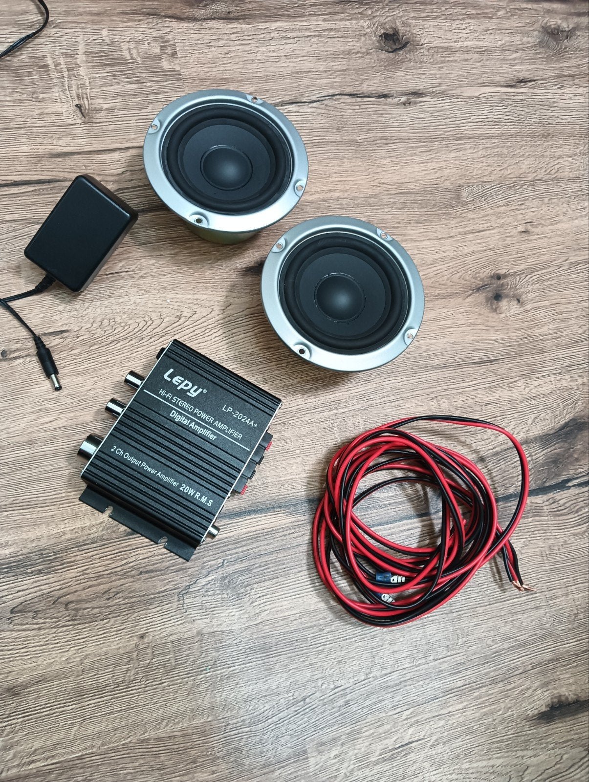 Lepy versterker met speakers en kabel, Audio, Tv en Foto, Versterkers en Receivers, Ophalen of Verzenden, Overige merken