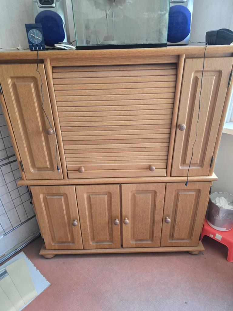 Eikenhouten computer hoekkast met rolluik en deuren, Huis en Inrichting, Kasten | Boekenkasten, Ophalen, Gebruikt, 100 tot 150 cm