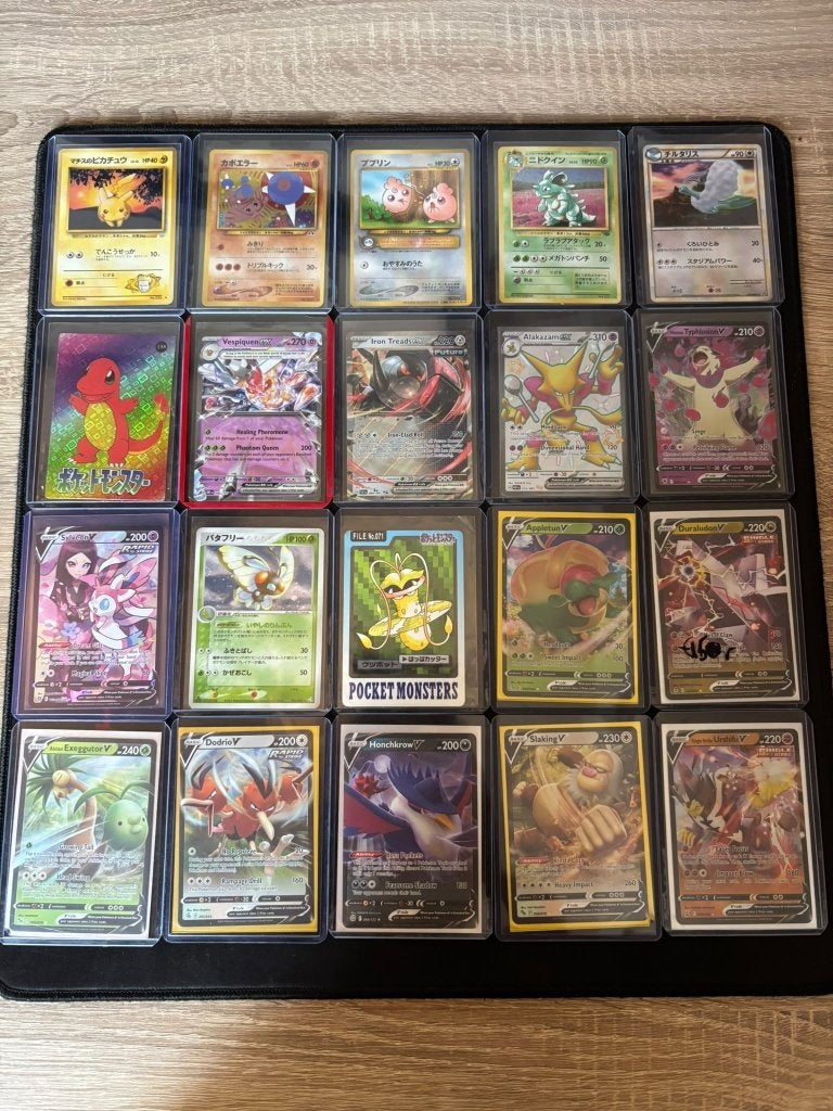 Foto 4 van Pokémon collectie + binder, case, sleeves & toploaders