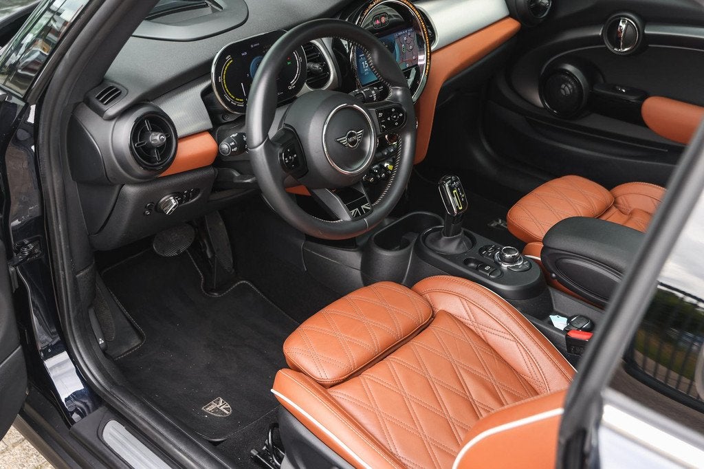 MINI Electric MINI Yours / Panoramadak / Sportstoelen / Comf, Stoelverwarming, Gebruikt, 1340 kg, Met garantie (alle)