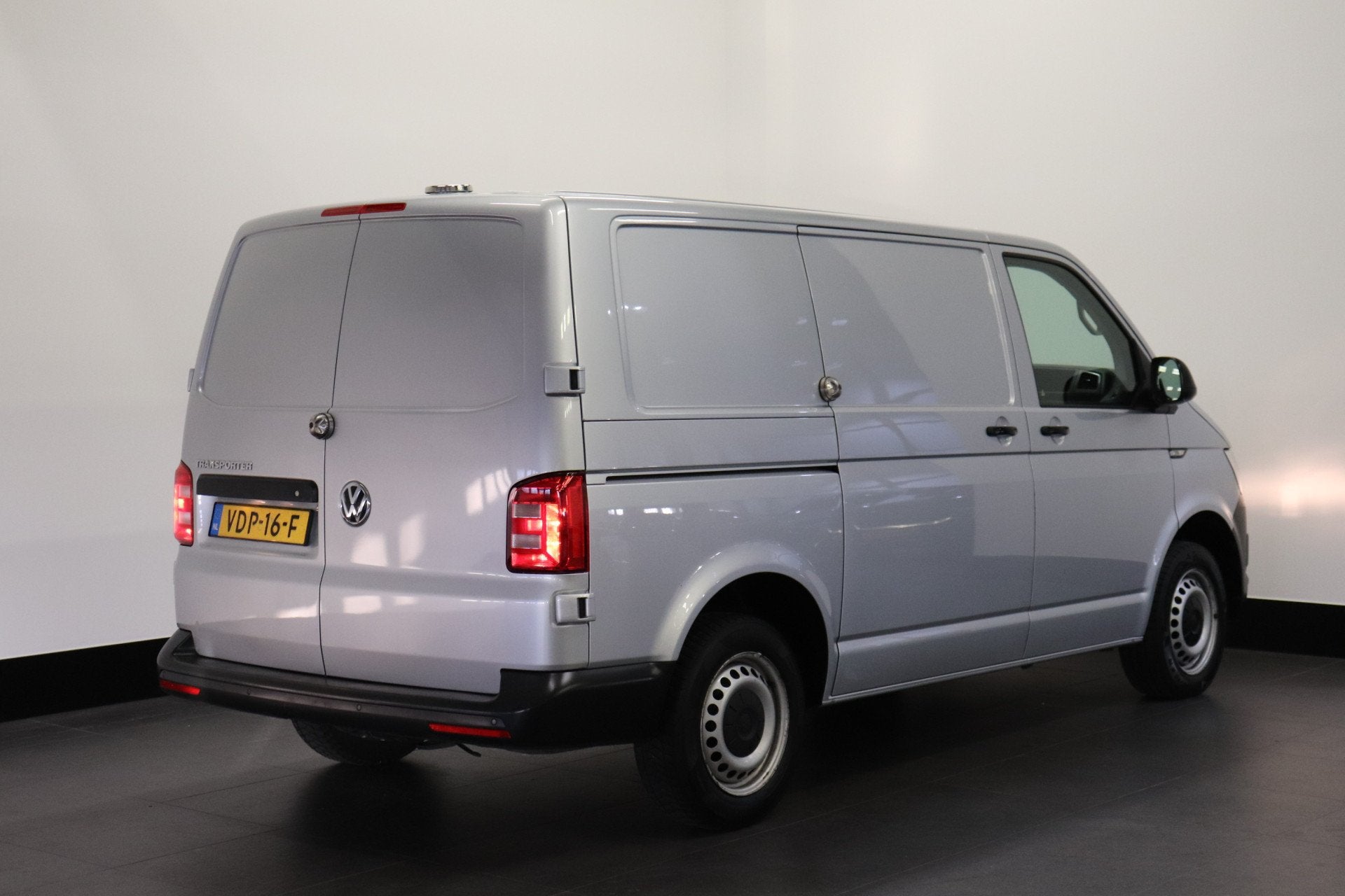 Volkswagen Transporter 2.0 TDI 150PK DSG Automaat EURO 6 - A, Auto's, Bestelauto's, Stof, Gebruikt, 4 cilinders, 150 pk