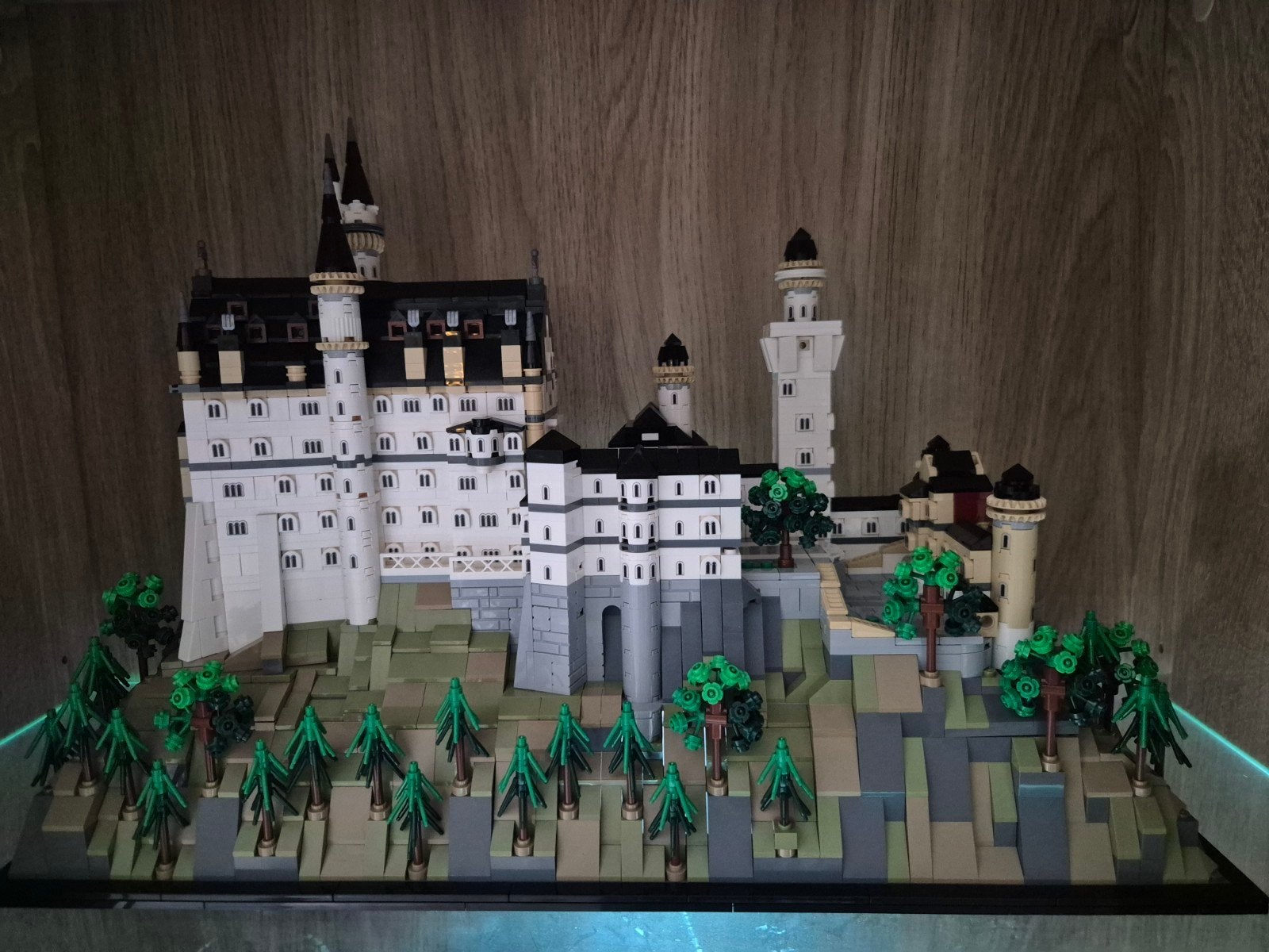 LEGO Architecture 21063 Neuschwanstein Kasteel, Ophalen