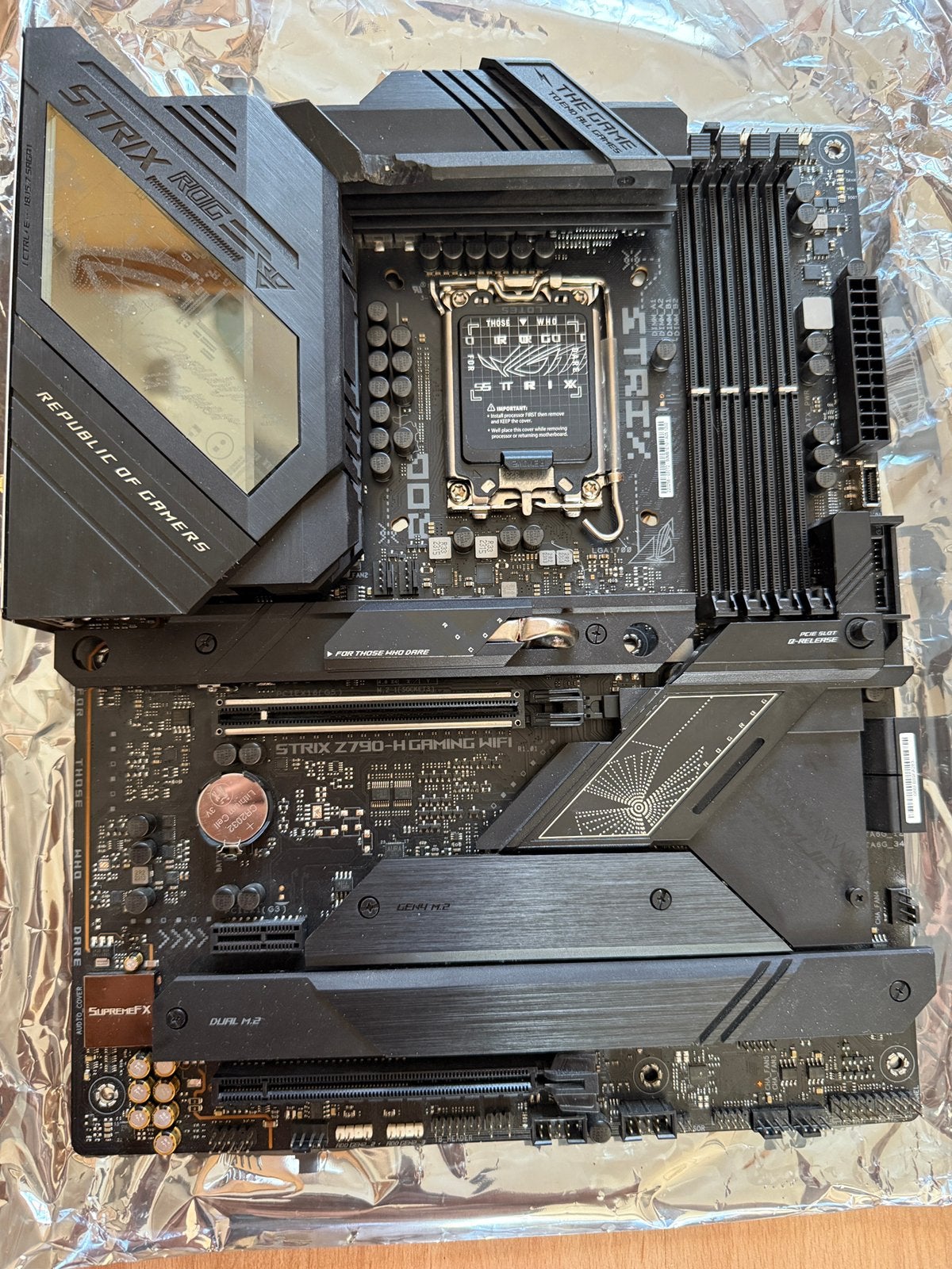 ASUS ROG STRIX Z790-H GAMING WiFi moederbord, Ophalen of Verzenden, Zo goed als nieuw, Intel, DDR5