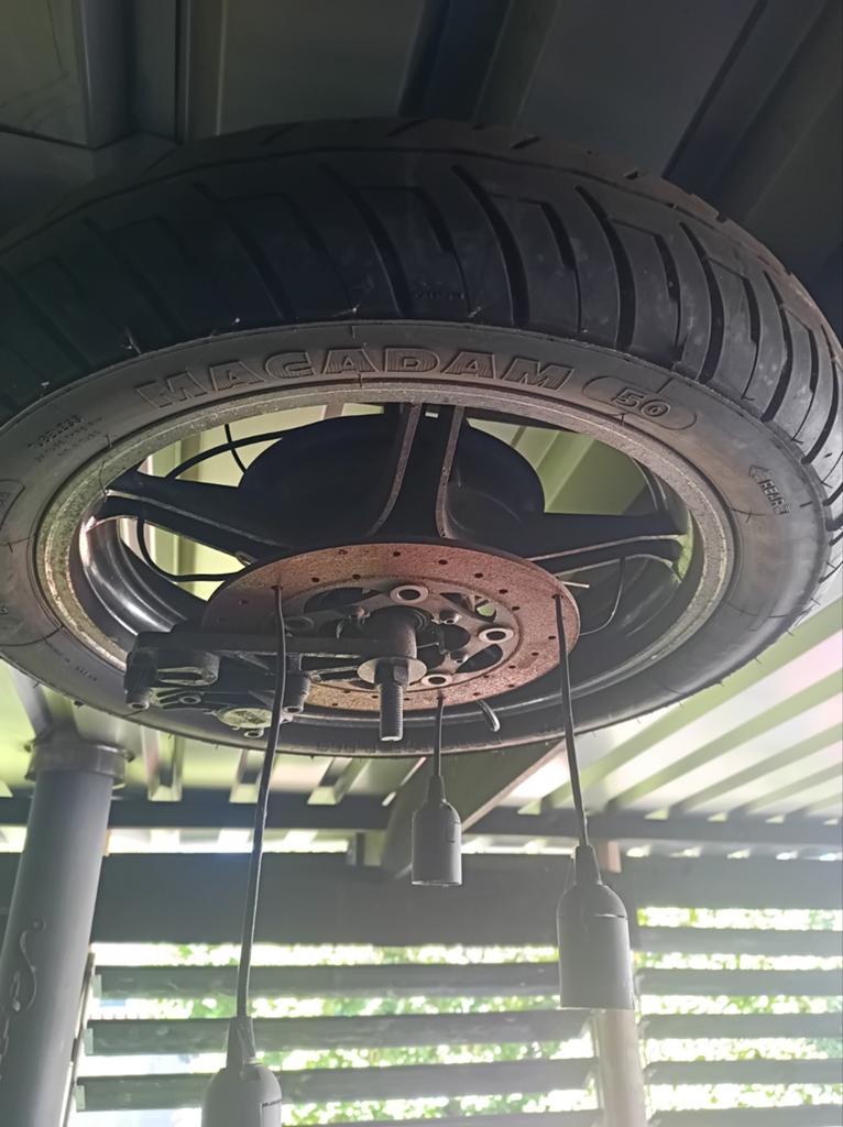 Unieke Motorband Lamp - Industriële Stijl, Huis en Inrichting, Ophalen, Gebruikt, Industrieel, Upcycled, Uniek