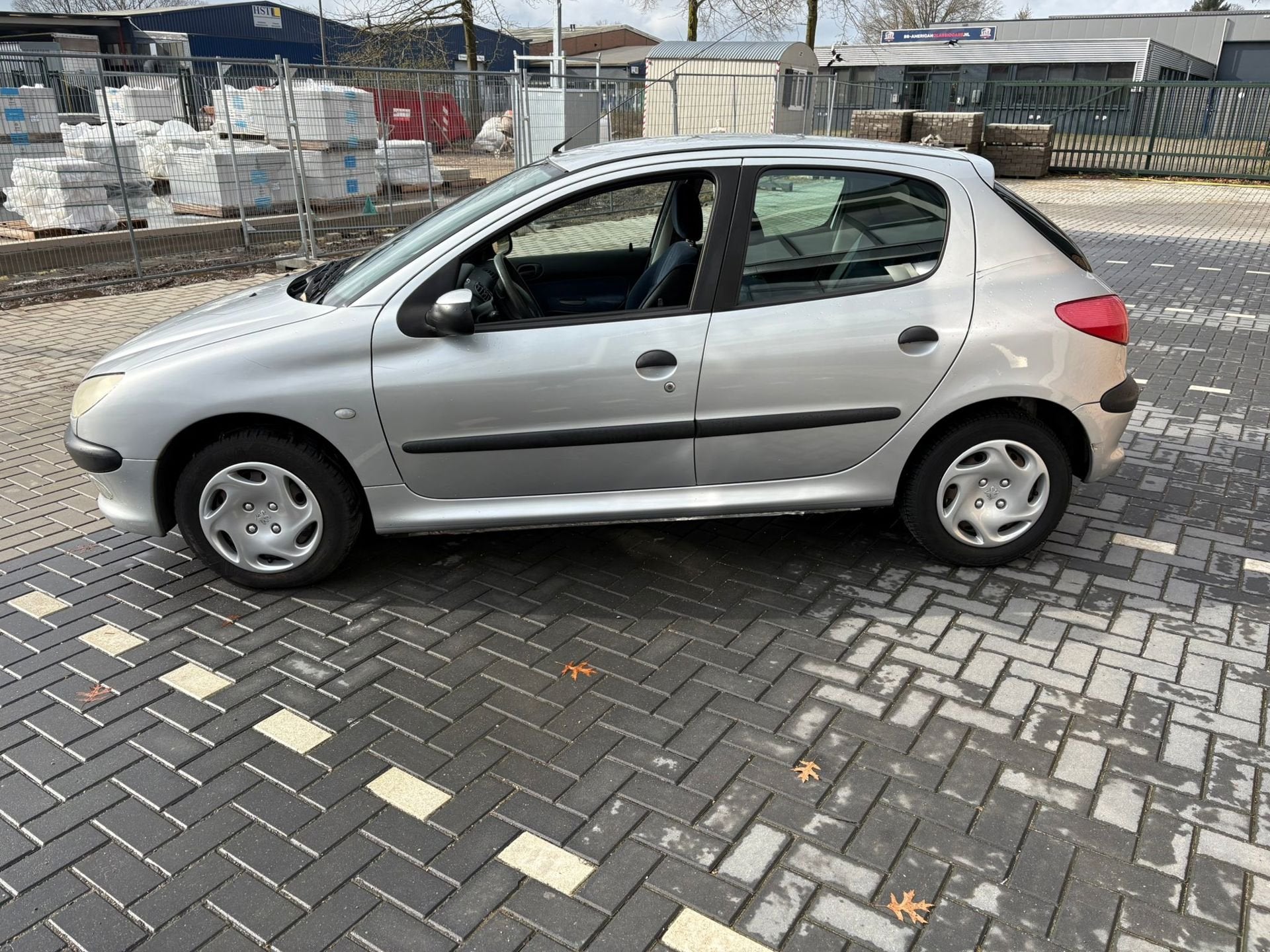 Peugeot 206 1.4 XT, Auto's, Voorwielaandrijving, 31 €/maand, 4 cilinders, Origineel Nederlands