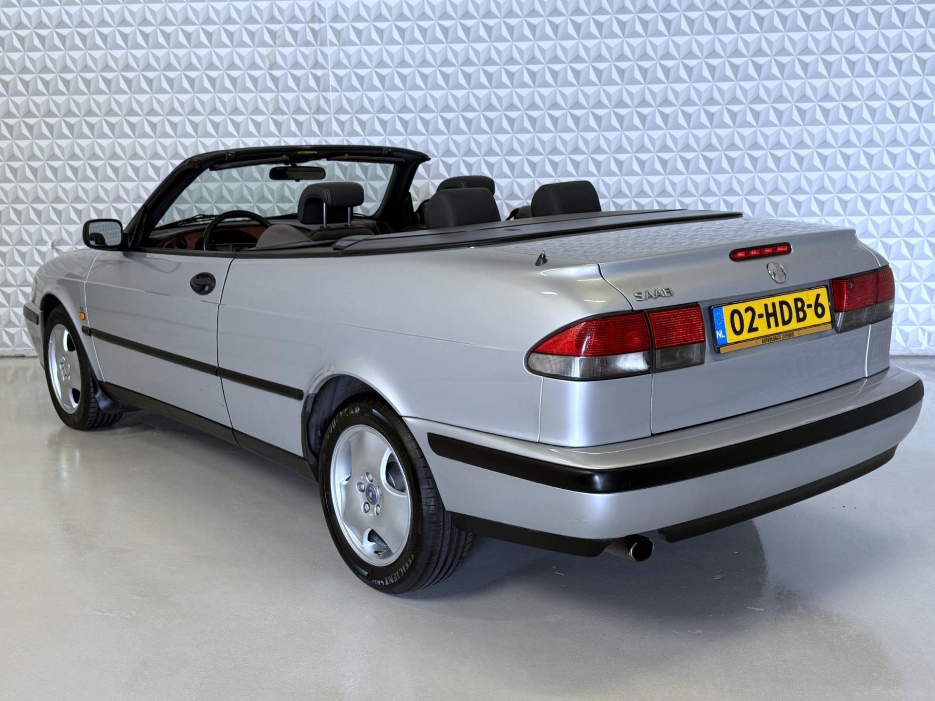 Saab 9-3 Cabrio 2.0 Turbo S 185PK AUTOMAAT / 216.000km (1999, Auto's, Gebruikt, Zwart, 4 cilinders, Cabriolet