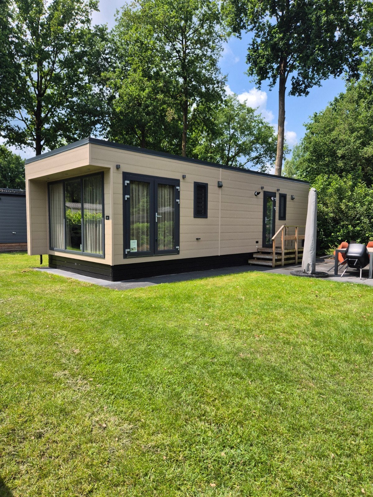 TE KOOP modern 4 persoons chalet op camping de Pallegarste, Tot en met 4