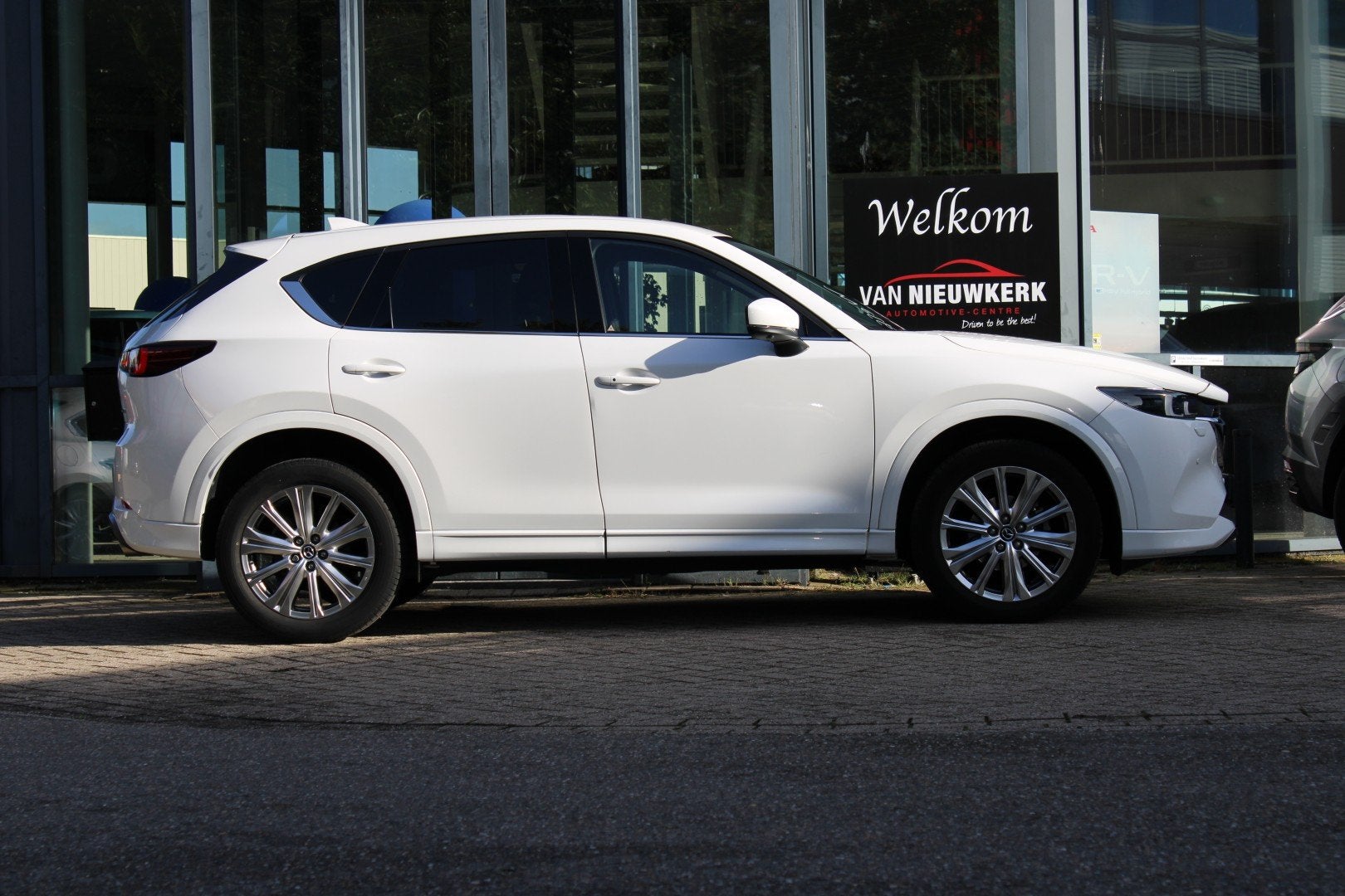 MAZDA Cx-5 2.0 SKYACTIV-G 165pk 2WD Aut Signature| Airco|Nav, Auto's, Gebruikt, Euro 6, 4 cilinders, Wit