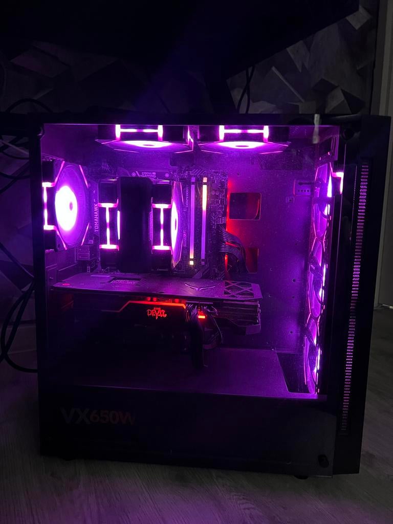 Game PC + 2x 240Hz schermen + Logitech Superlight, Computers en Software, Desktop Pc's, Gebruikt, 8 GB, Gaming, SSD