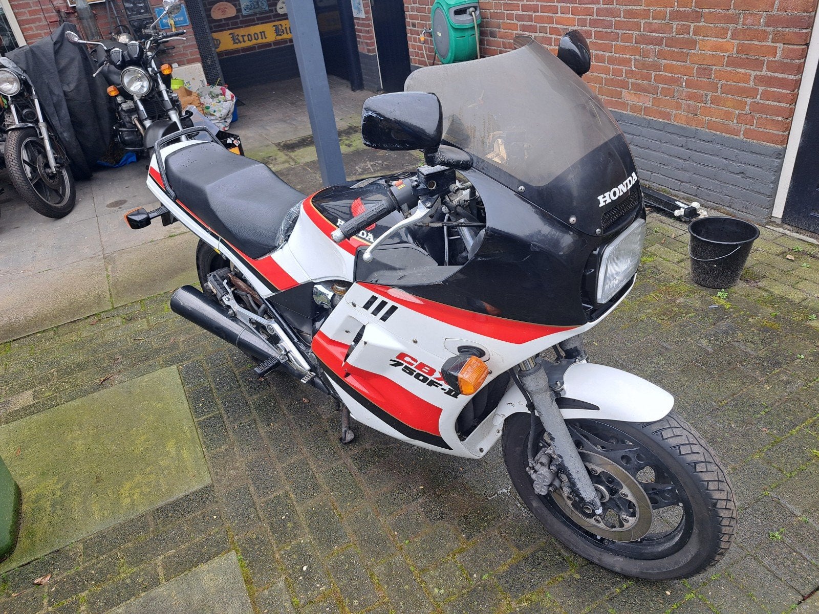 OPRUIMING HONDA CB.GL.VF.VFR.CBR.VT SABRE FIREBLADE GOLDWING, Particulier