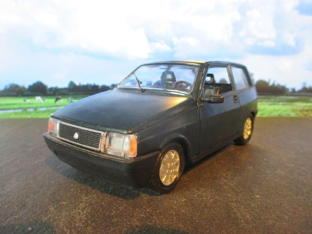 1/25 Autobianchi Lancia Y10 Ypsilon Polistil donkergroenmet., Ophalen of Verzenden, Zo goed als nieuw, Overige merken