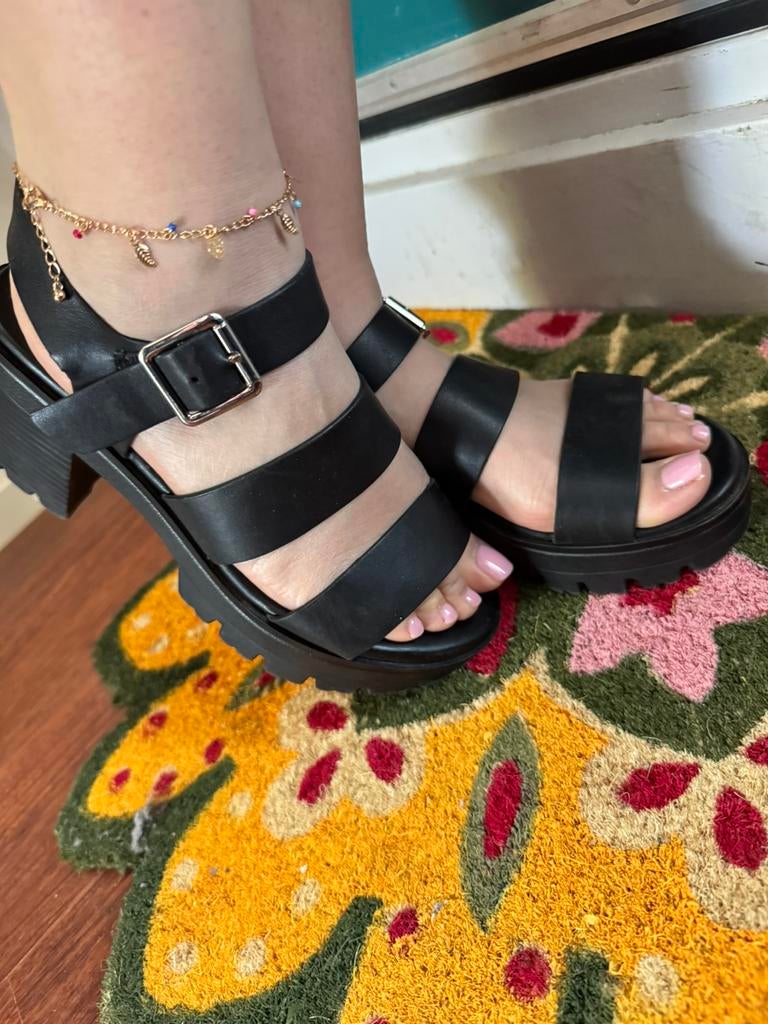 Stoere sandalen met blokhak, Ophalen, Zwart, Sandalen of Muiltjes, Gedragen