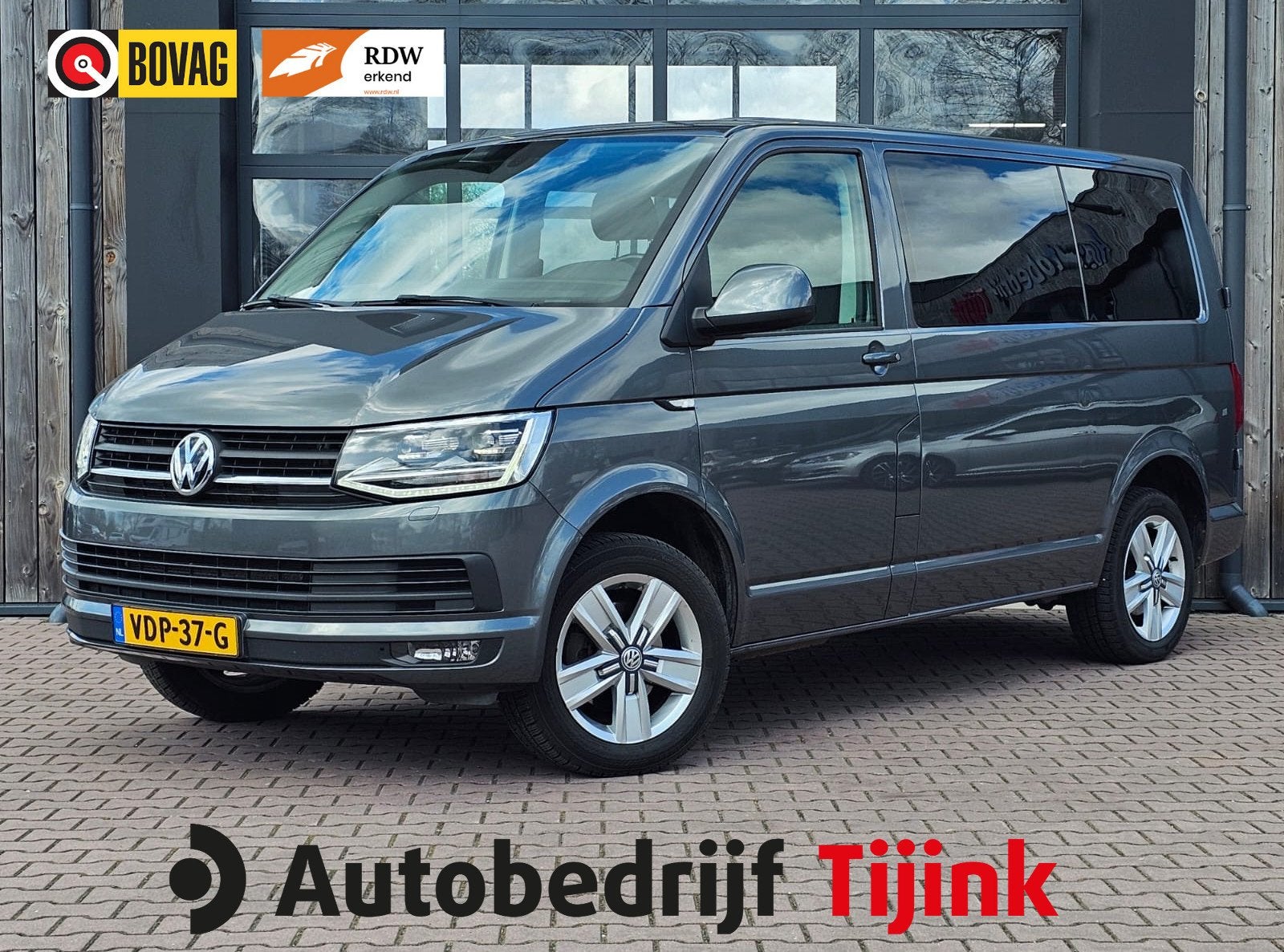 Volkswagen Transporter 2.0 TDI 150PK DSG Dubbele cabine L1H1, Auto's, Bestelauto's, Stof, Gebruikt, Euro 6, 4 cilinders