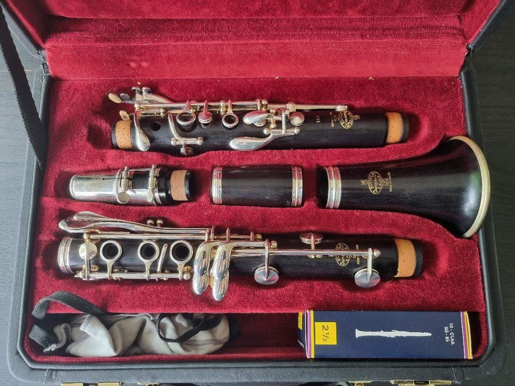 Klarinet Buffet E13, Muziek en Instrumenten, Bes-klarinet, Gebruikt, Ophalen of Verzenden, Met koffer