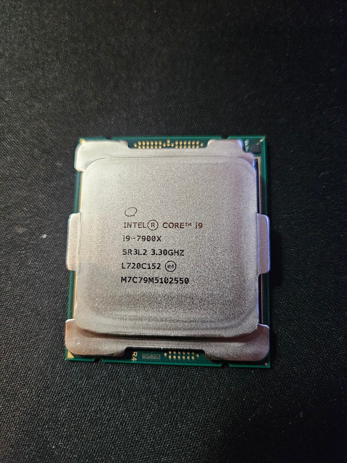 intel i9-7900x☆10 cores/20 threads☆LGA 2066☆L3 14 mb☆, Computers en Software, Ophalen, Intel Core i9, LGA 2066, Zo goed als nieuw