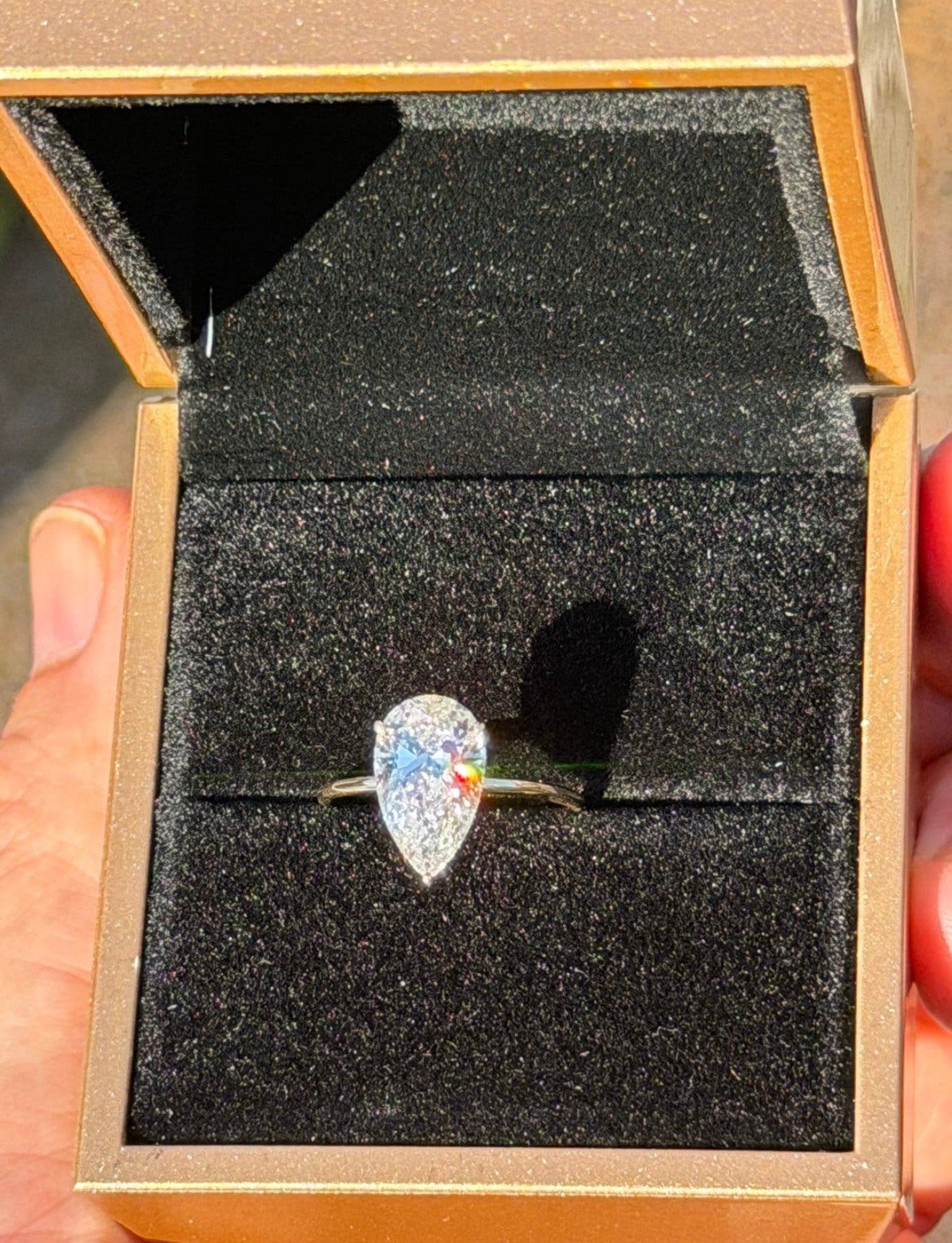 14K Geelgouden Verlovingsring Nieuw - VVS2 F diamant 3.02ct!, Nieuw, Ophalen of Verzenden, 17 tot 18, Met edelsteen