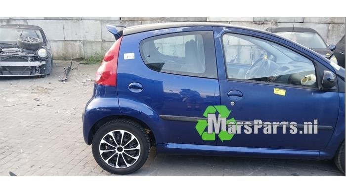 Portier 4Deurs rechts-achter van een Peugeot 107 (KNR), Gebruikt, -, Deur, -