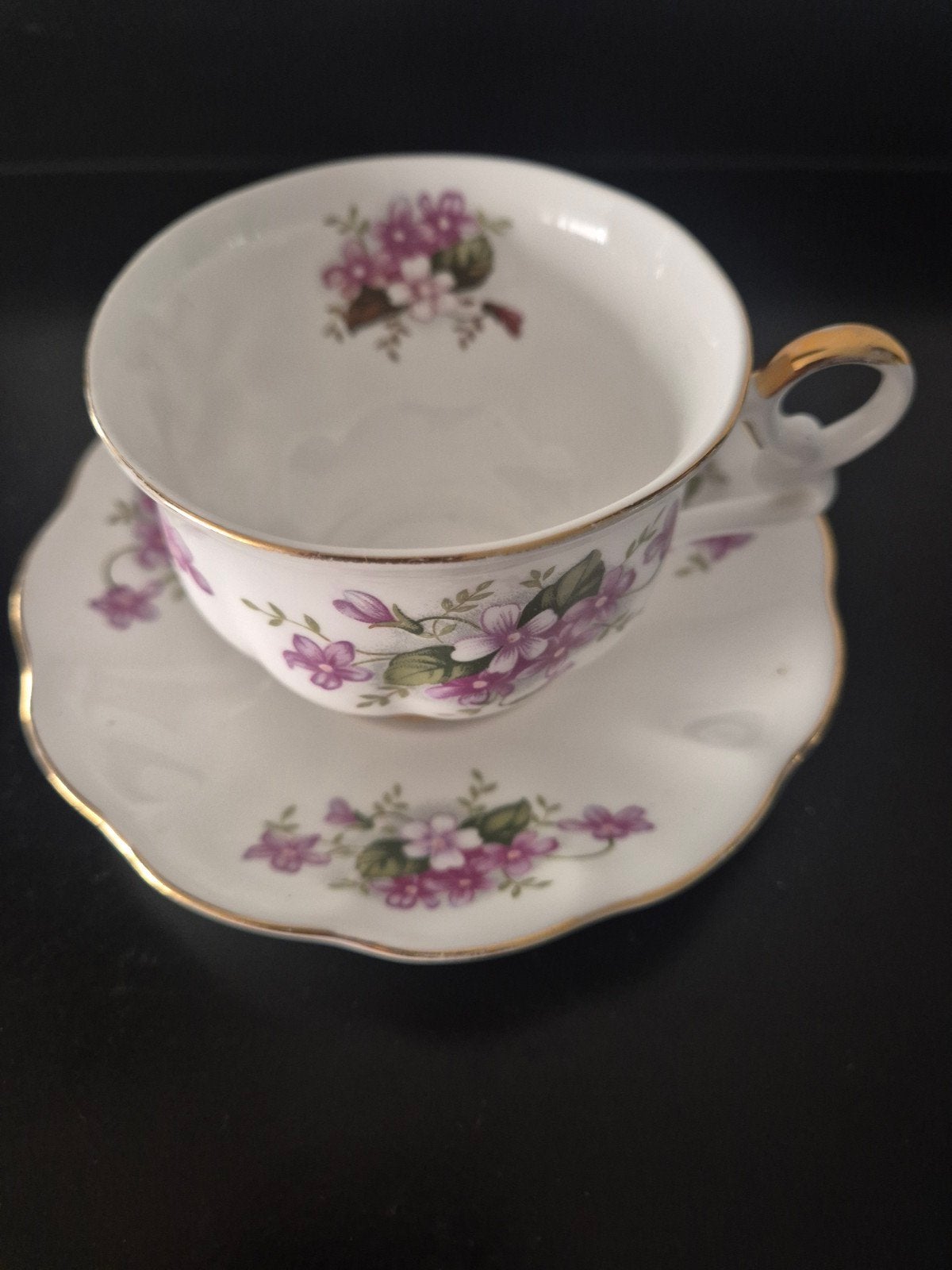 Charming Violets royal Ascot porselein, Ophalen of Verzenden, Zo goed als nieuw, Porselein, Kop en/of schotel