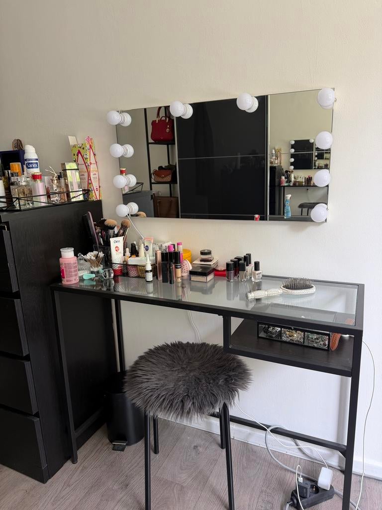IKEA VITTSJÖ bureaukaptafel - Zwart/Glas, Huis en Inrichting, Bureaus, Gebruikt, Ophalen of Verzenden, IKEA, Computerbureau