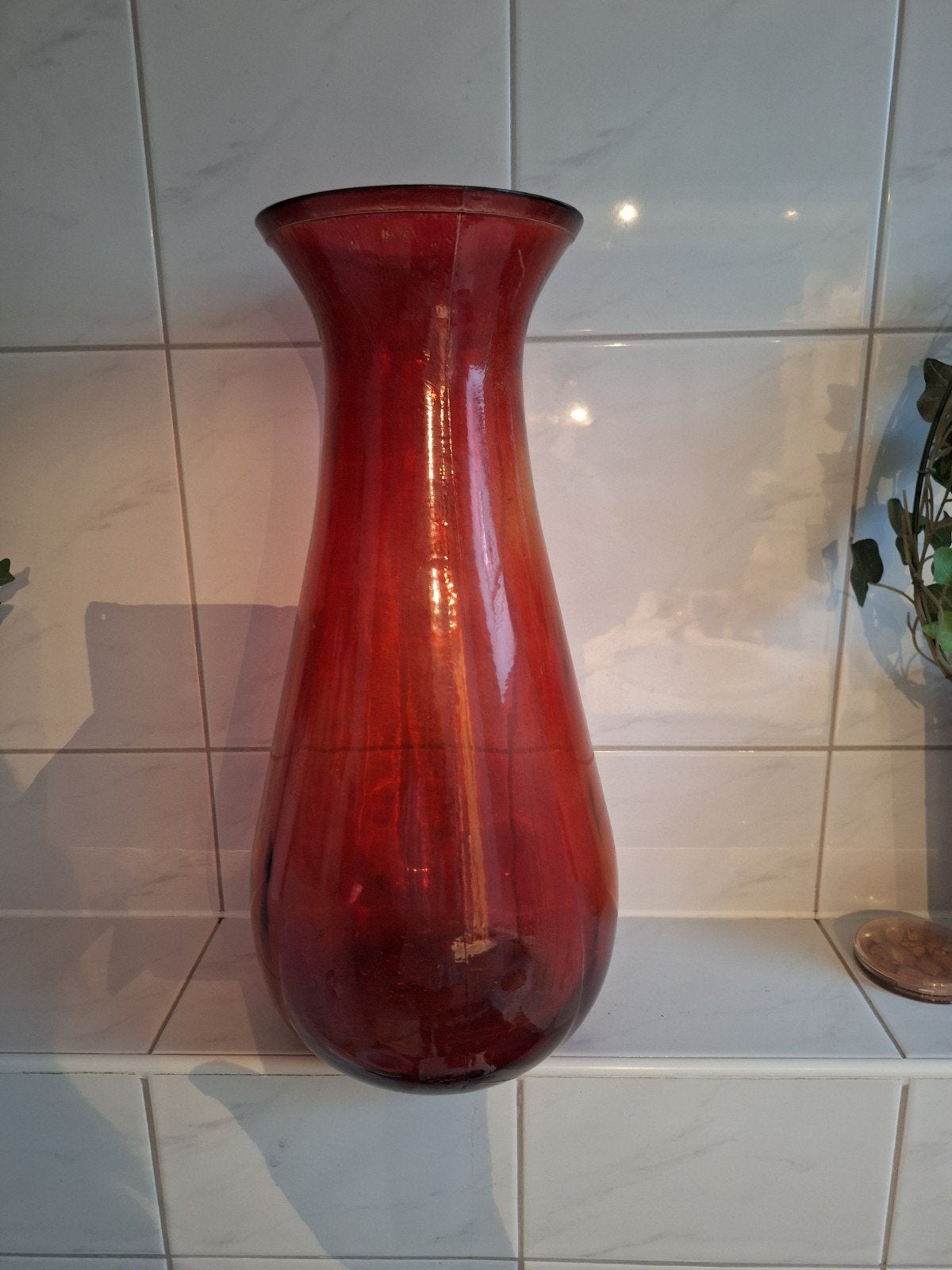 Grote rode glazen vaas, Ophalen, Glas, 42 cm