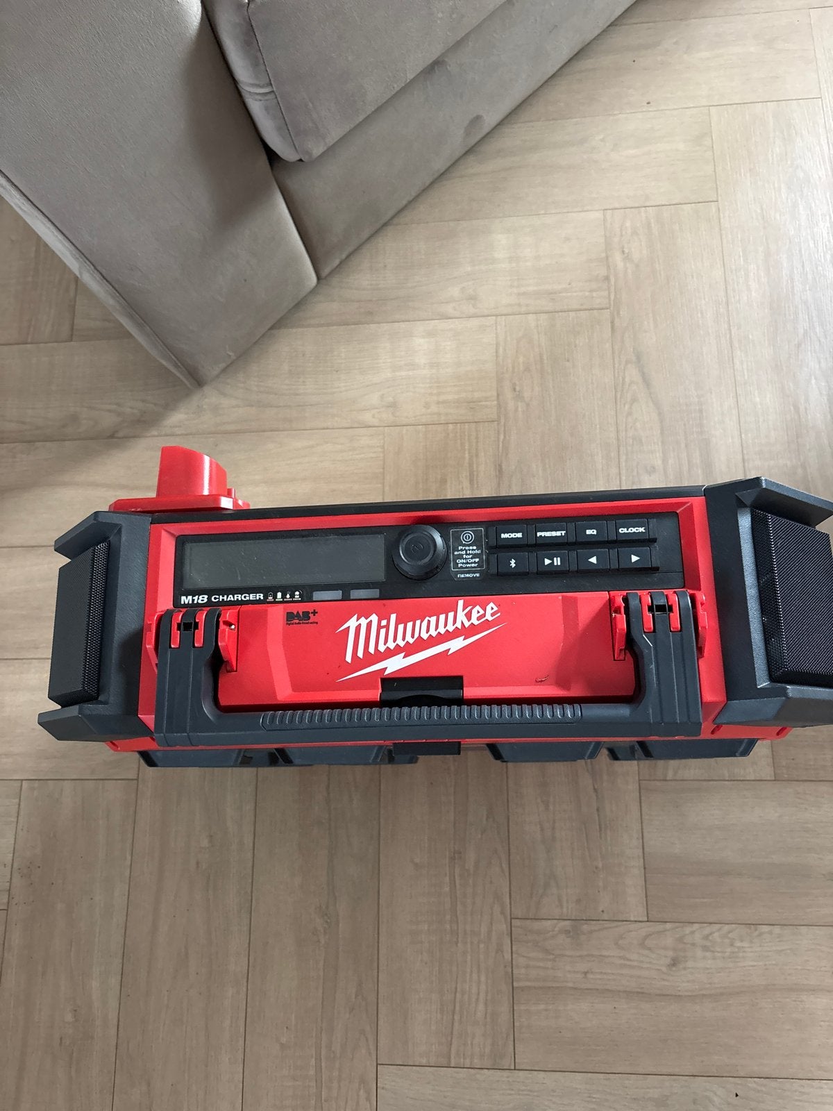 Milwaukee M18 PRCDAB+ Bouwradio - Zo goed als nieuw, Ophalen of Verzenden, Zo goed als nieuw, Bouwradio