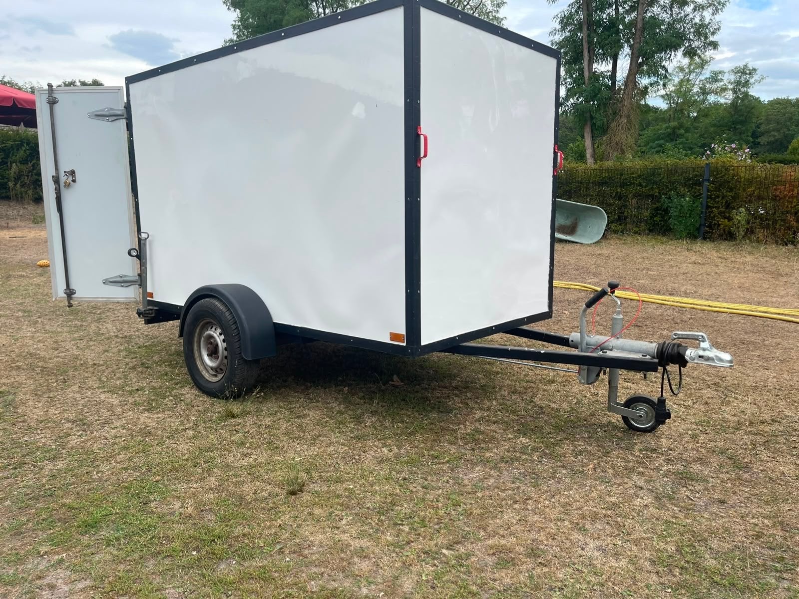 Gesloten aanhangwagen - Ideaal voor transport, Ophalen of Verzenden, Gebruikt