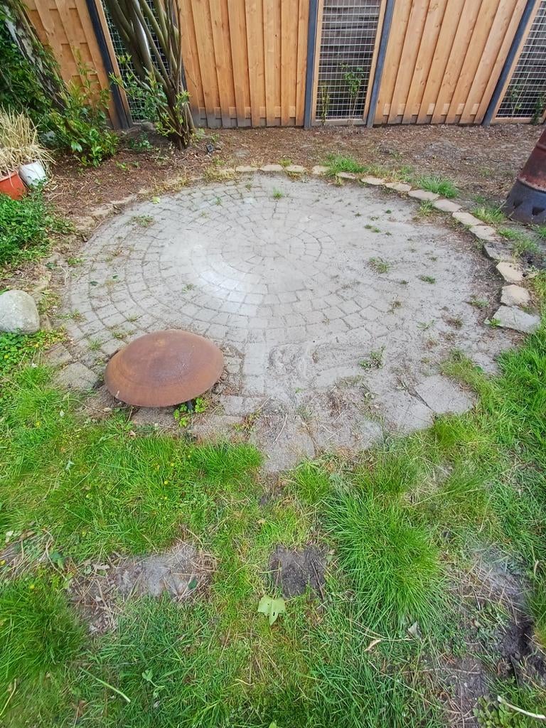 Gratis stenen in ronde vorm, Ophalen, Gebruikt, Beton, Klinkers