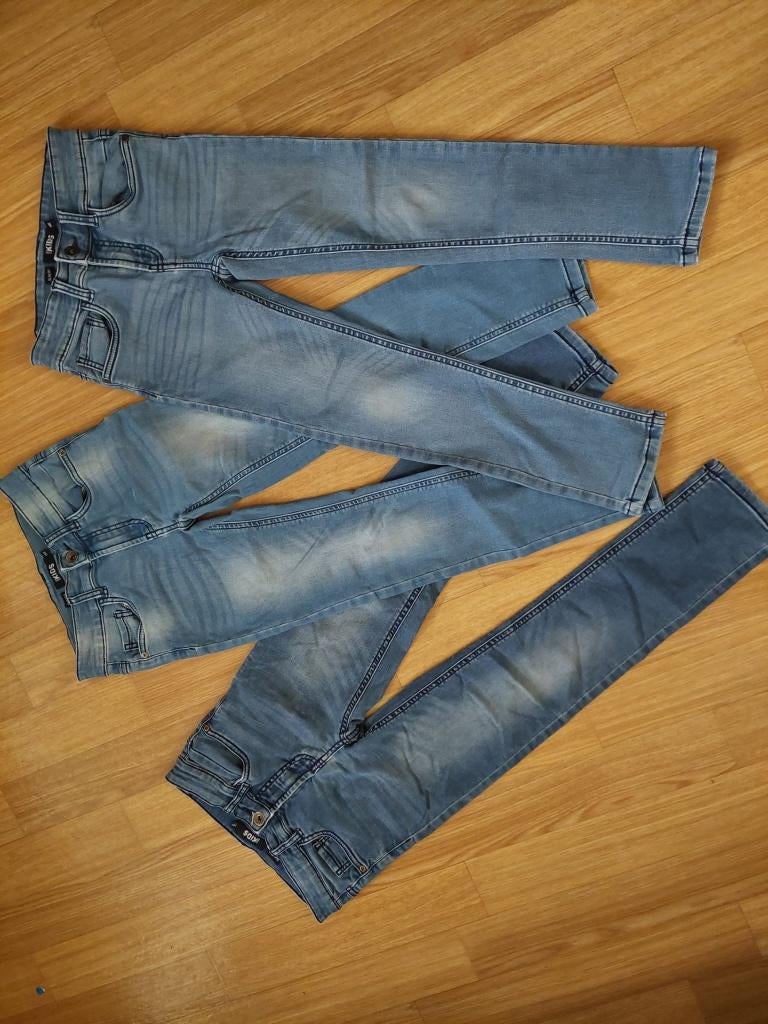 Ter stal jeans maat 140, Kinderen en Baby's, Ophalen of Verzenden, Zo goed als nieuw, Jongen, Broek
