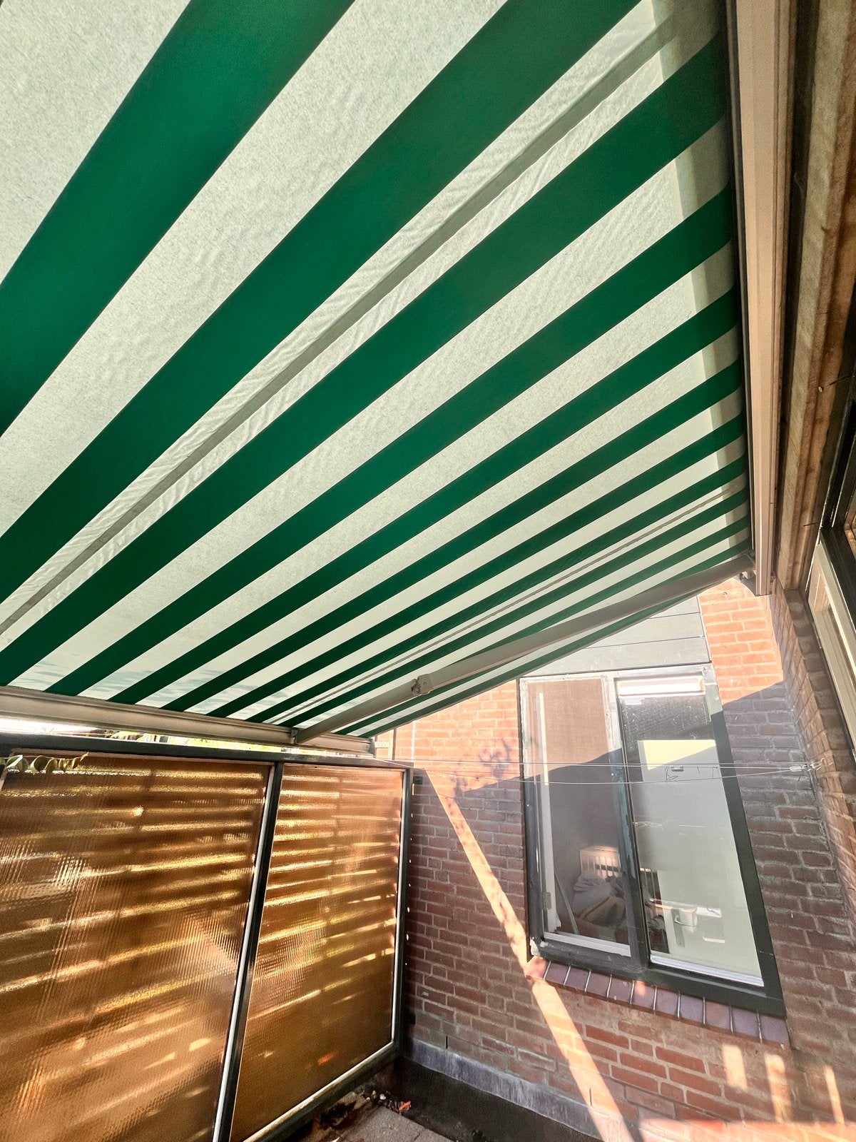 Elektrisch zonnescherm, Ophalen, Gebruikt, 450 cm of meer, Elektrisch