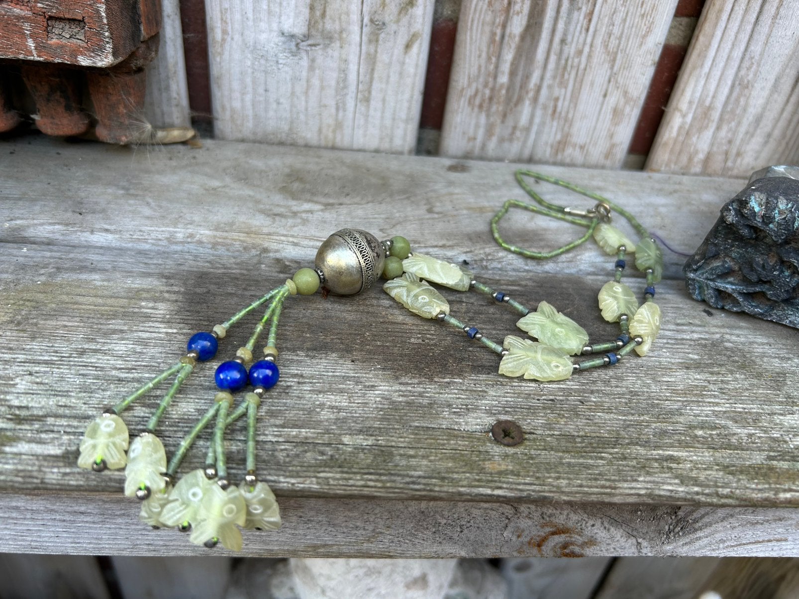 Prachtige Jade ketting uit Afghanistan., Nieuw, Ophalen of Verzenden, Steen of Mineraal, Met edelsteen