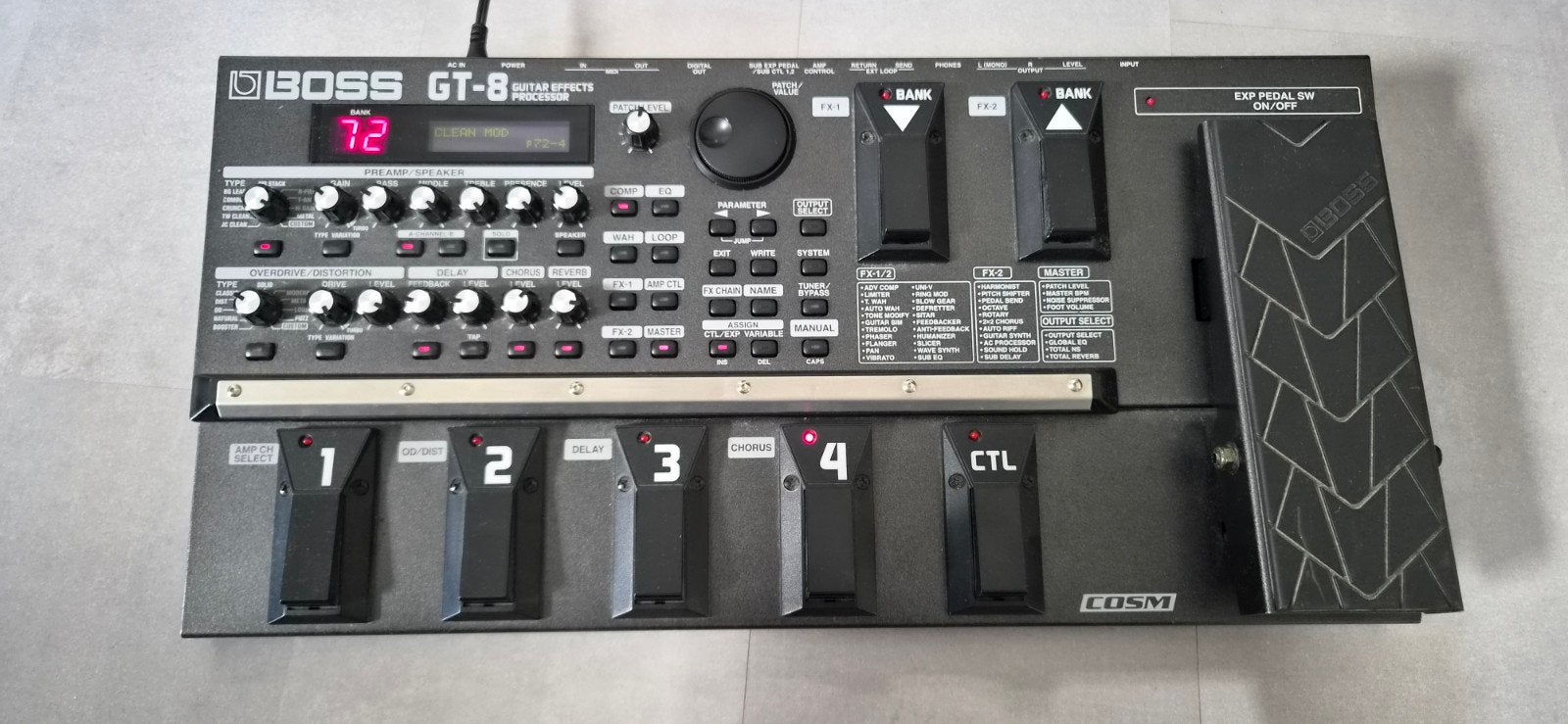 BOSS GT-8 Gitaar Multi-effect Processor met Adapter, Muziek en Instrumenten, Effecten, Ophalen, Gebruikt, Multi-effect