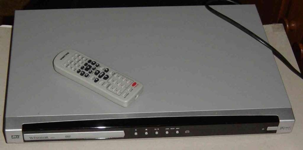 Windsor DVD CD speler (defect) met afstandsbediening, Audio, Tv en Foto, Dvd-spelers, Ophalen of Verzenden, Niet werkend, Overige merken